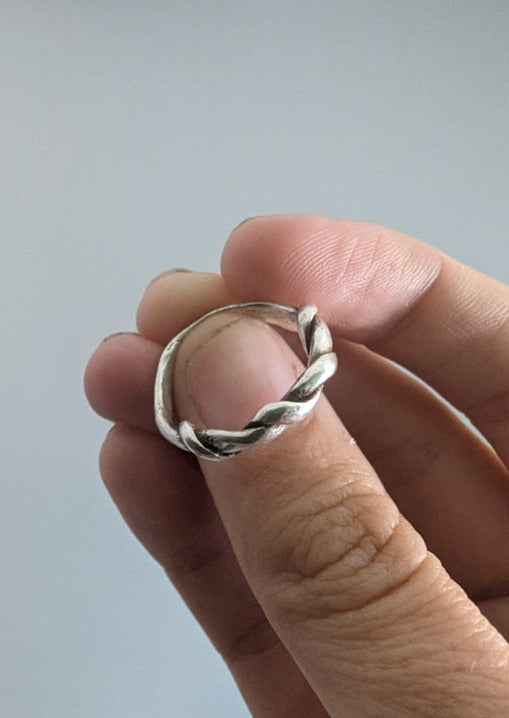 No Wokkas Worry Knot Ring