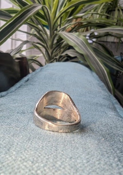 Thirst trap ring
