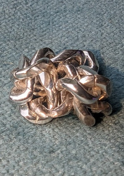 Encha(i)nted Ring