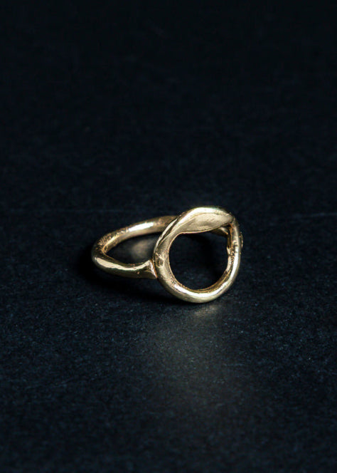 Ouroboros Ring - 9k Solid gold
